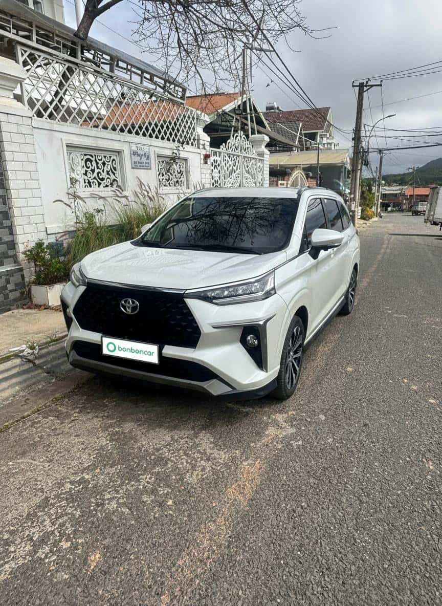 Toyota Veloz Cross