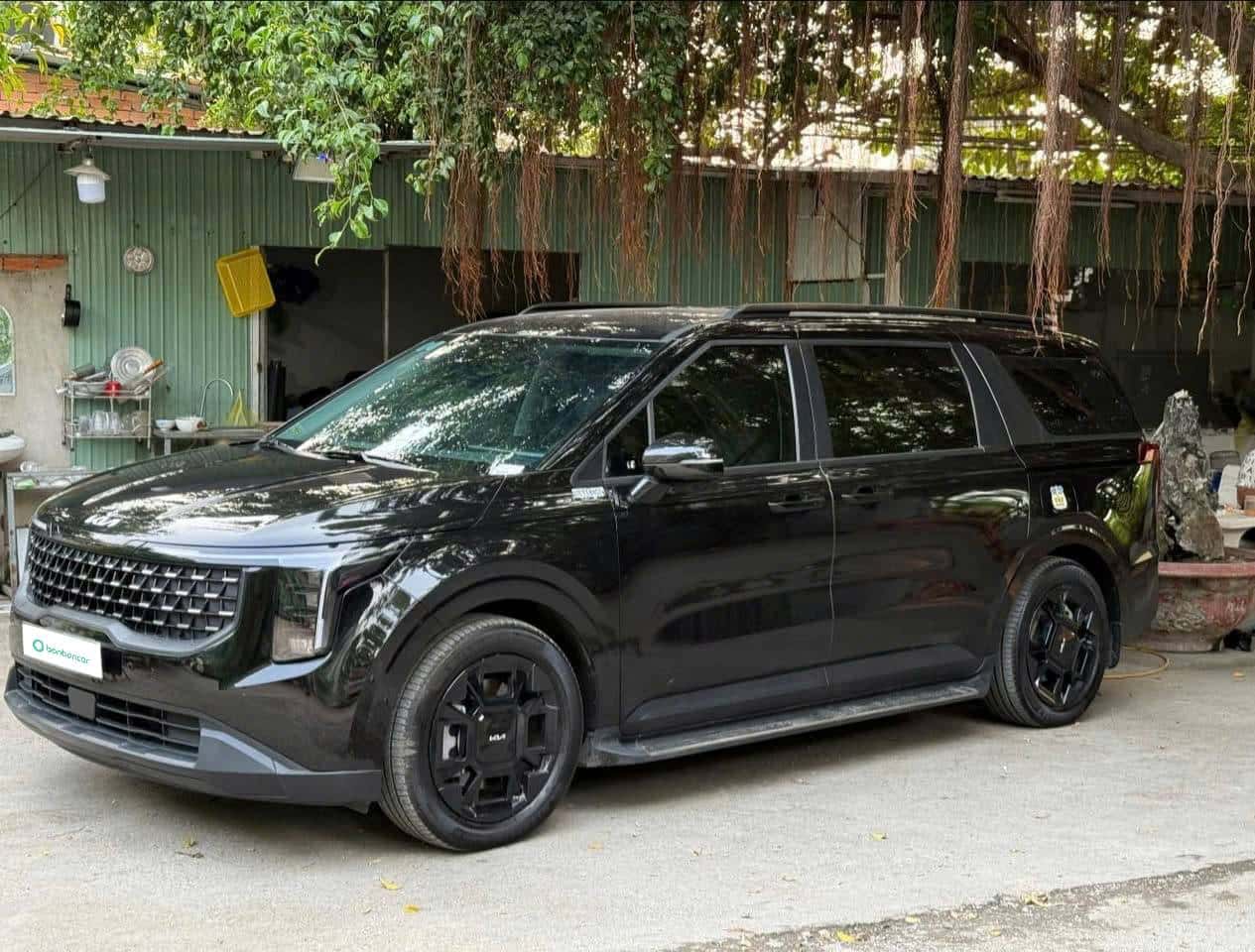 KIA CARNIVAL