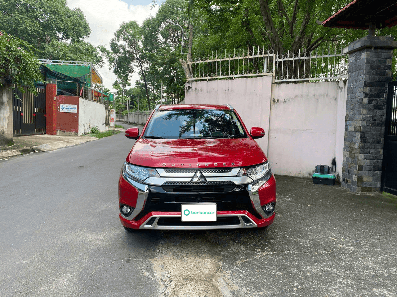 MITSUBISHI OUTLANDER