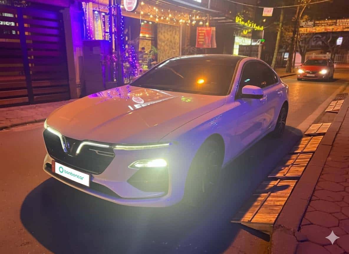 VINFAST LUX A2.0