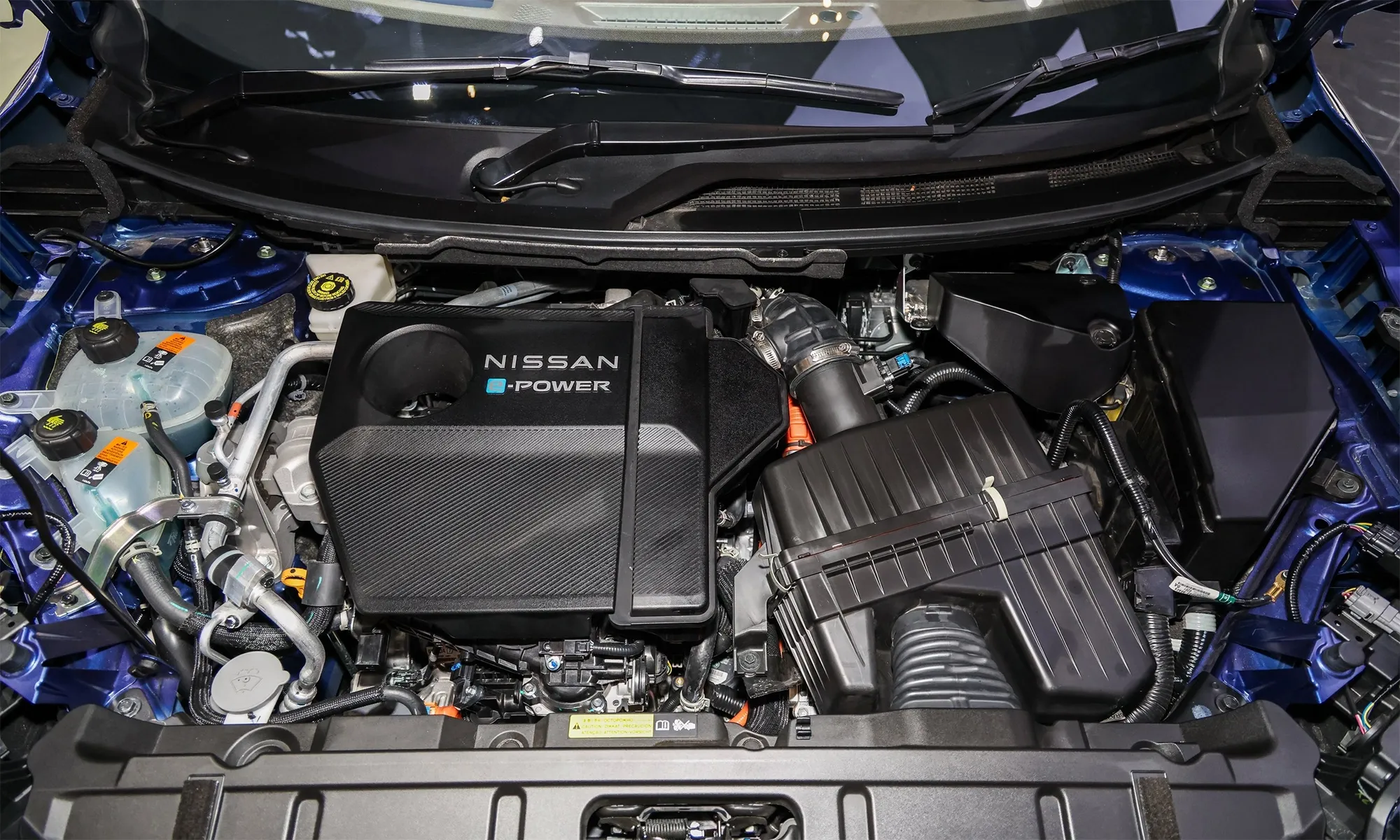 Nissan X-Trail e-Power 2025 - "Ô tô điện chạy xăng" Ra Mắt Tại GIIAS: Công Nghệ e-Power Có Gì Hot?