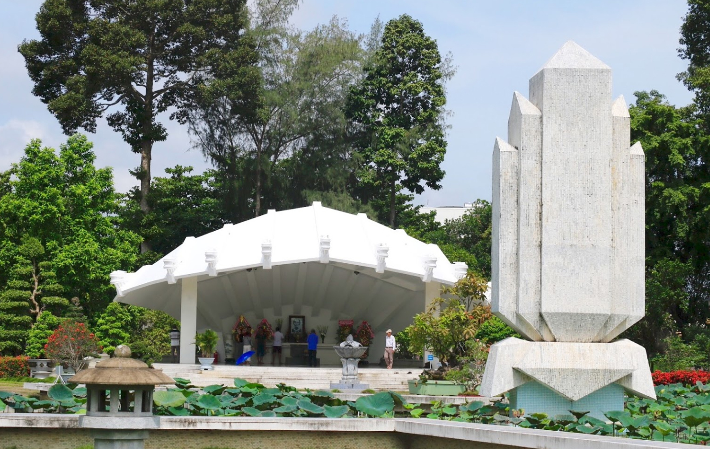 Lăng cụ Nguyễn Sinh Sắc