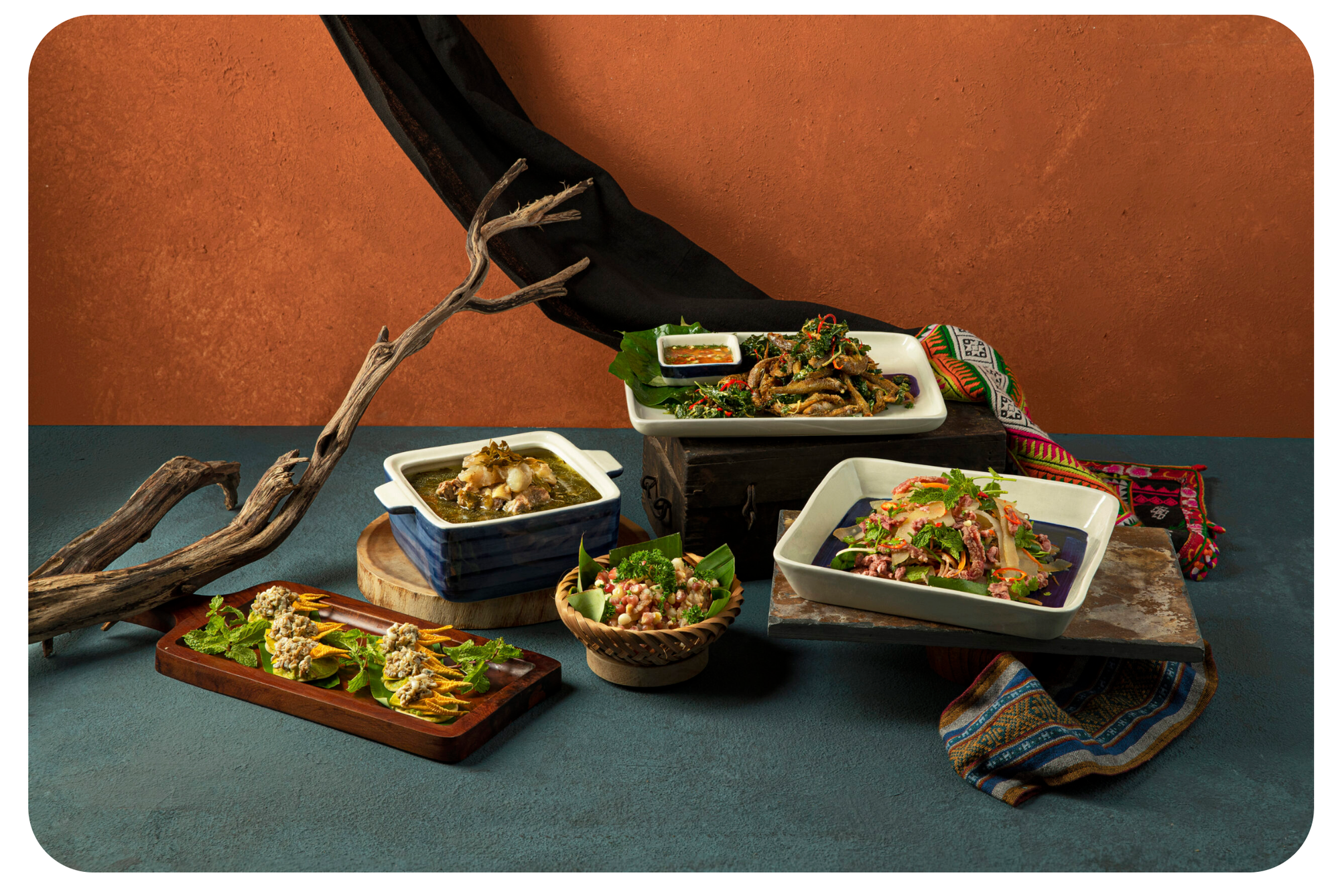 A Bản Mountain Dew Hà Nội, quán cơm Michelin với lẩu Tây Bắc đặc sắc