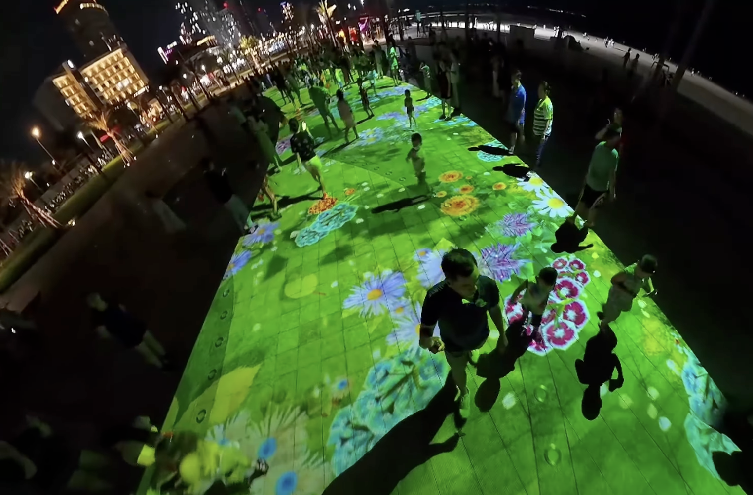 ánh sáng 3D mapping diện mạo mới Bãi Sau Vũng Tàu 2025