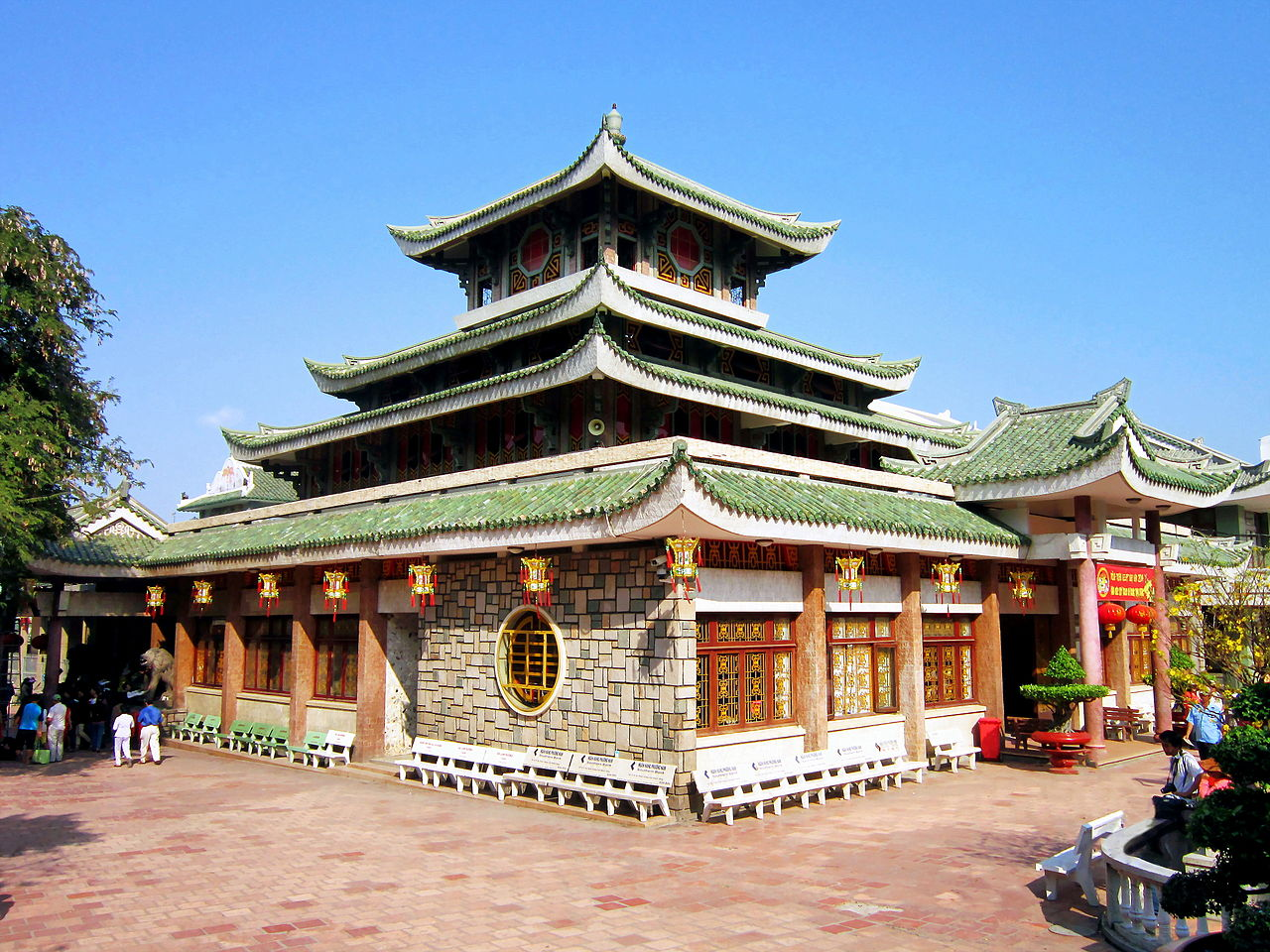 Thuê xe đi Chùa Bà Châu Đốc 2025