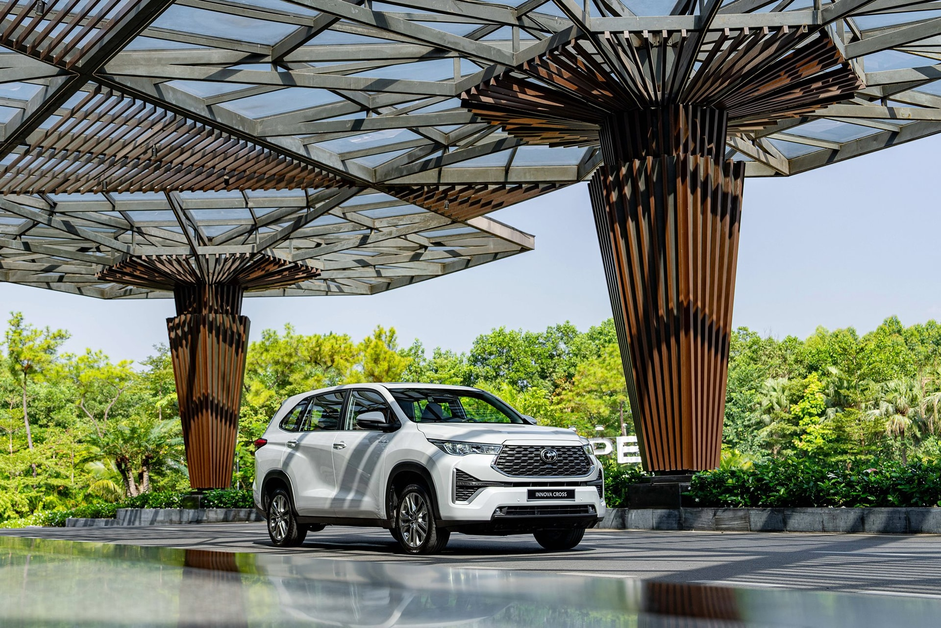 Toyota Innova Cross – sự lột xác toàn diện