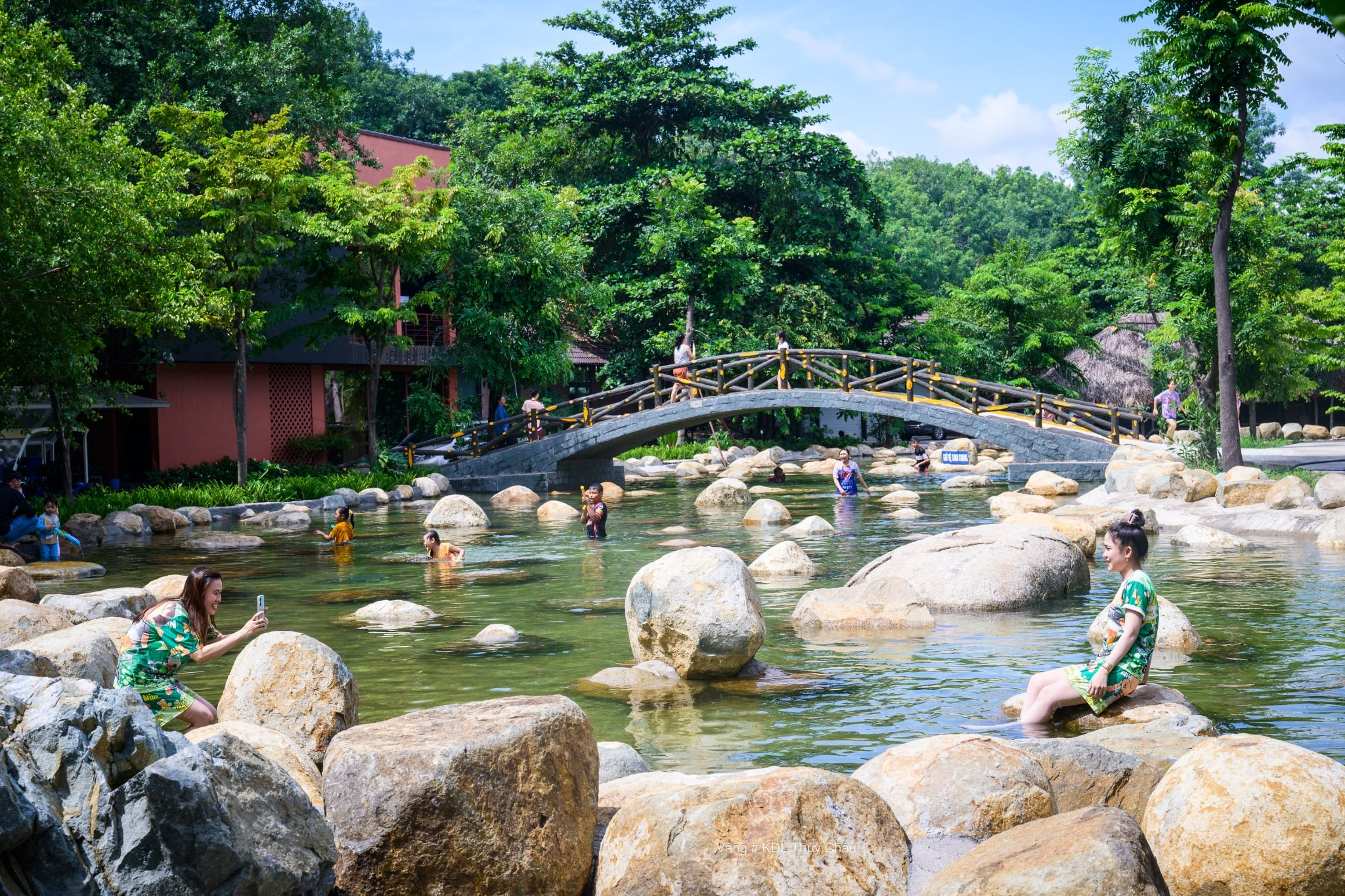 Khu Du Lịch Thủy Châu – Cắm Trại Giữa Suối Rừng