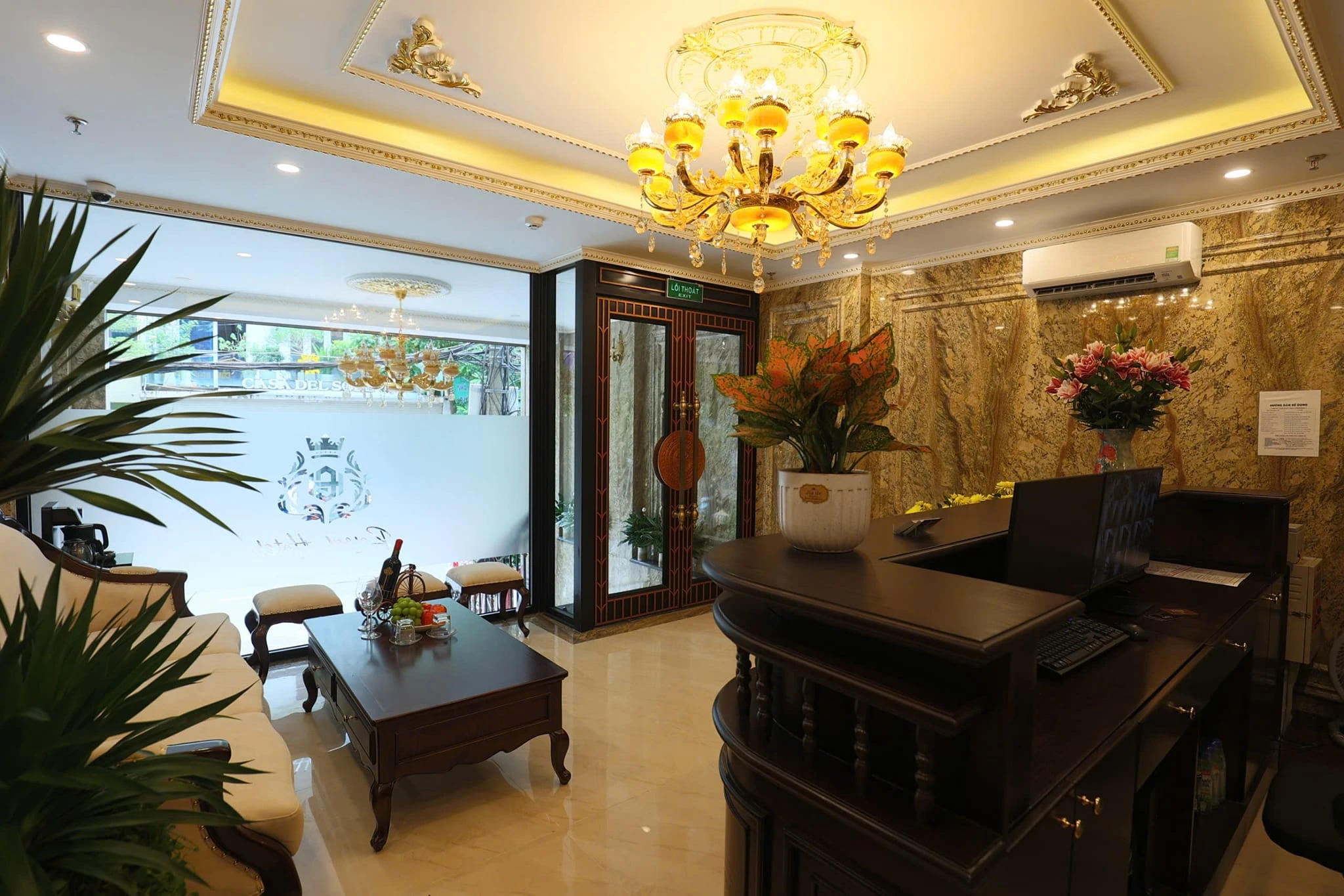 Royal Hotel – Vinhomes Ocean Park 3 ( 4 sao)