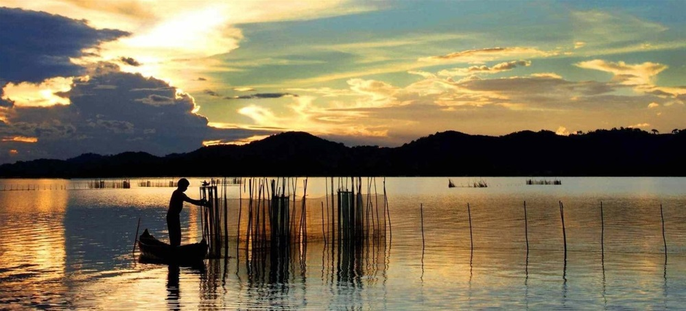 Hồ Lắk – điểm đến không thể bỏ qua trong roadtrip Tây Nguyên xe tự lái