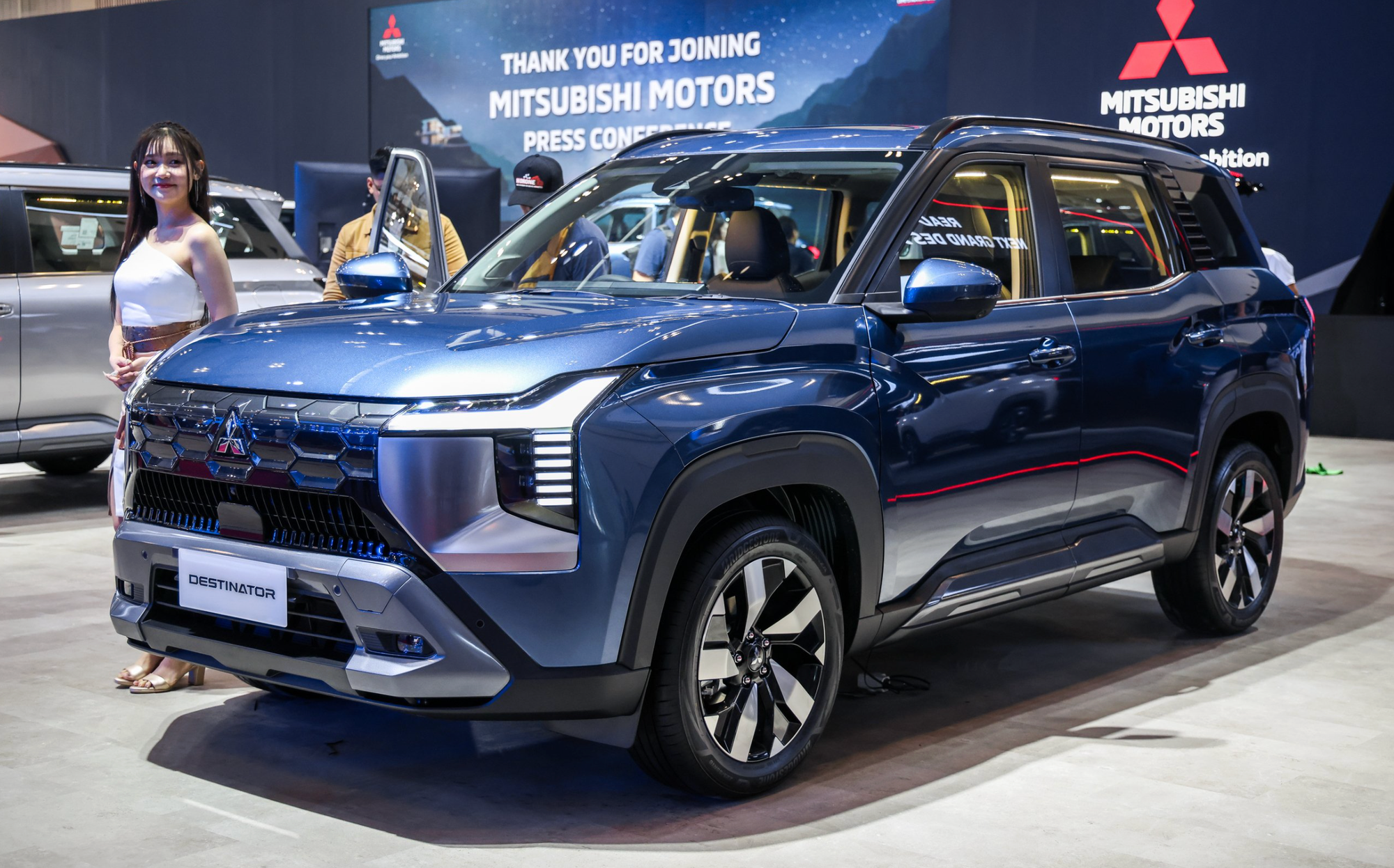 Thiết kế ngoại thất Mitsubishi Destinator – SUV 7 chỗ mạnh mẽ cho địa hình Việt Nam