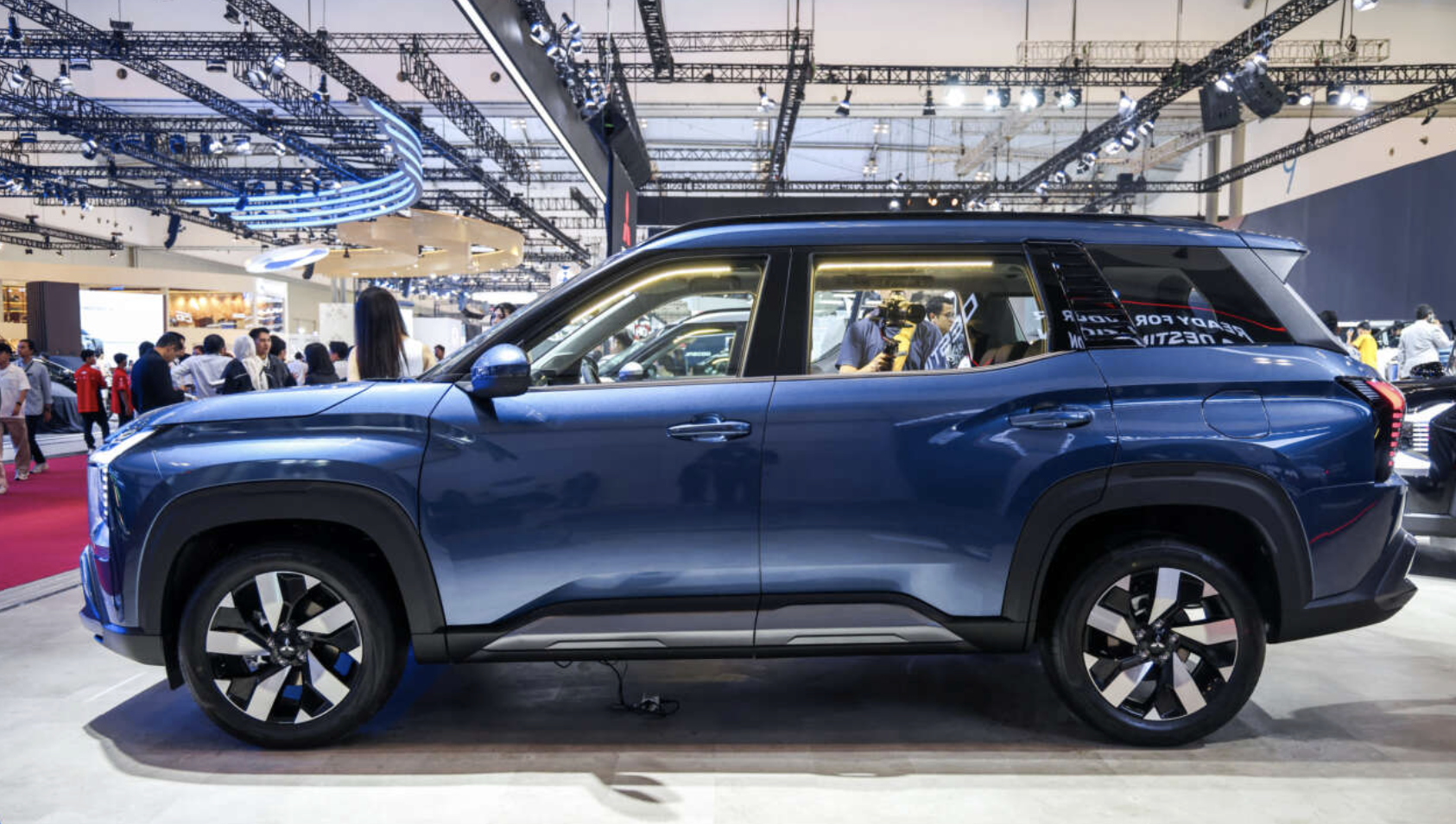 Mitsubishi Destinator SUV 7 chỗ cỡ C ra mắt Việt Nam 2025