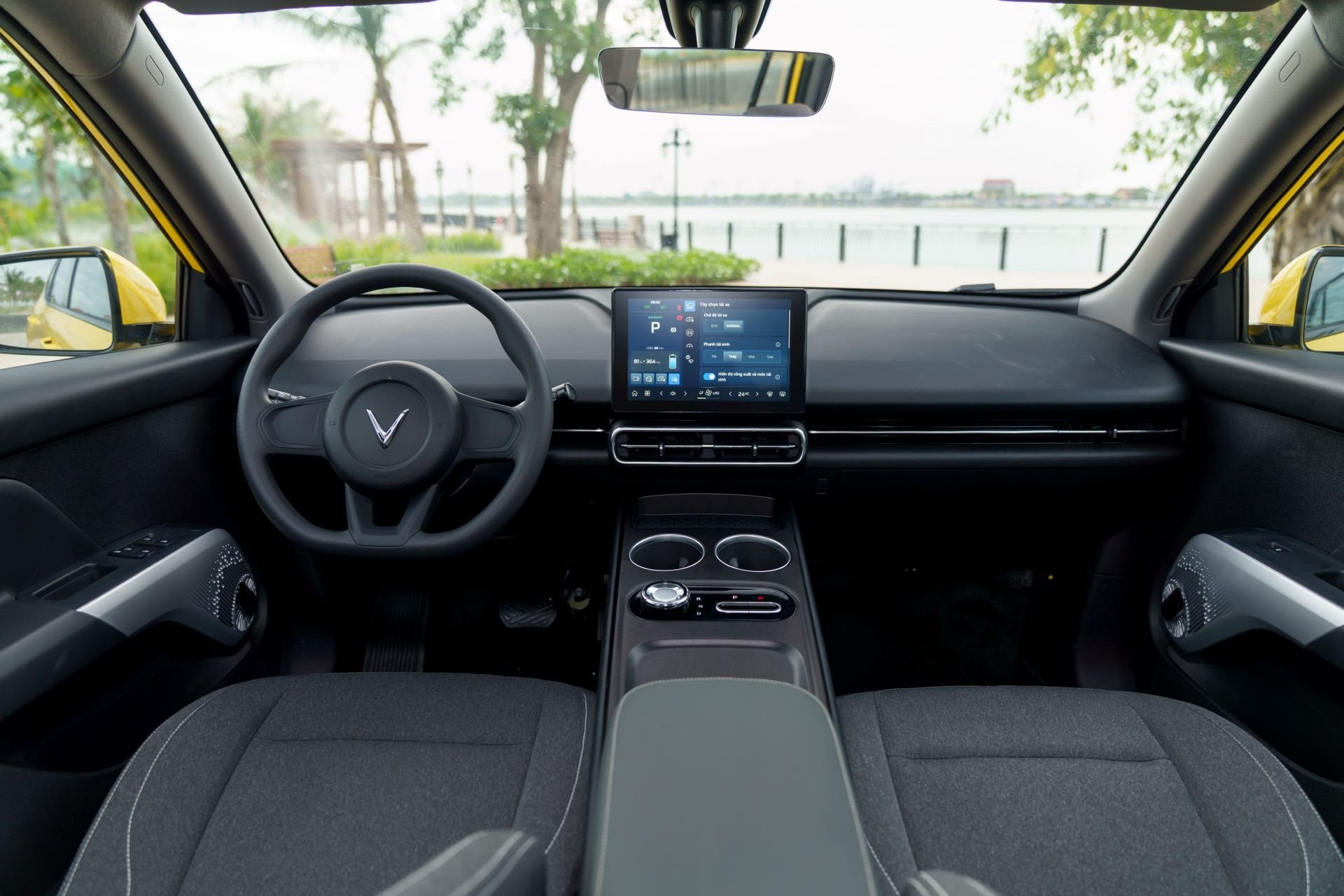 Nội thất thực tế tiện nghi VinFast Limo Green giá bán 2025