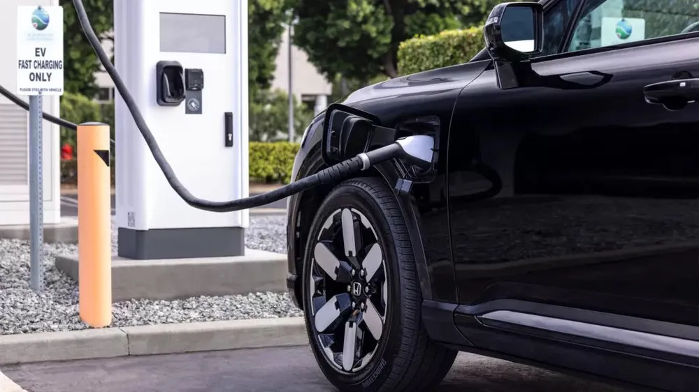Phạm vi hoạt động xe ô tô điện 2025