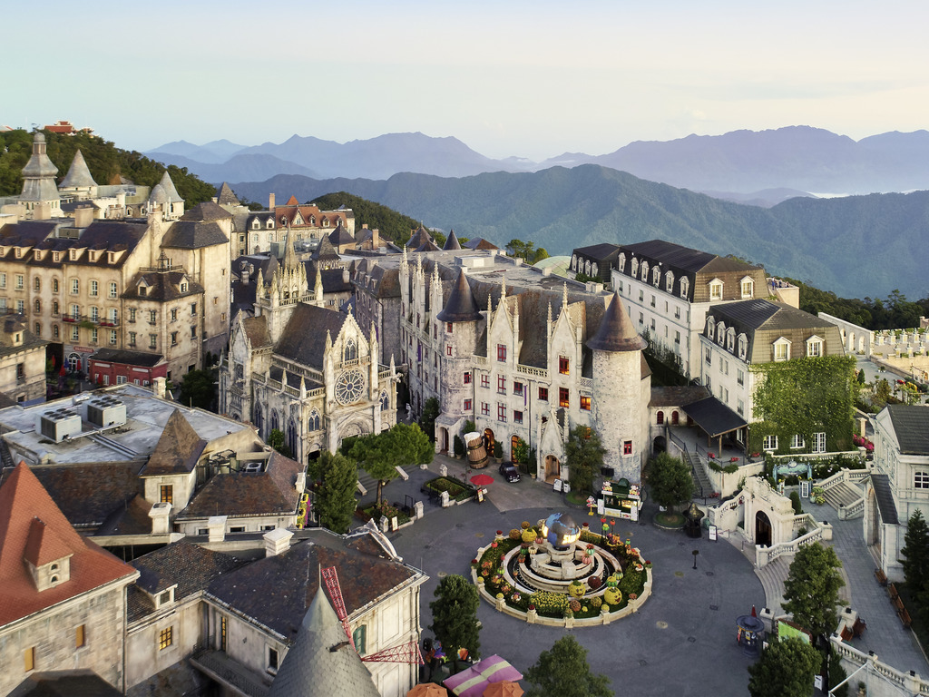 Mercure Danang French Village chủ đề Pháp châu Á