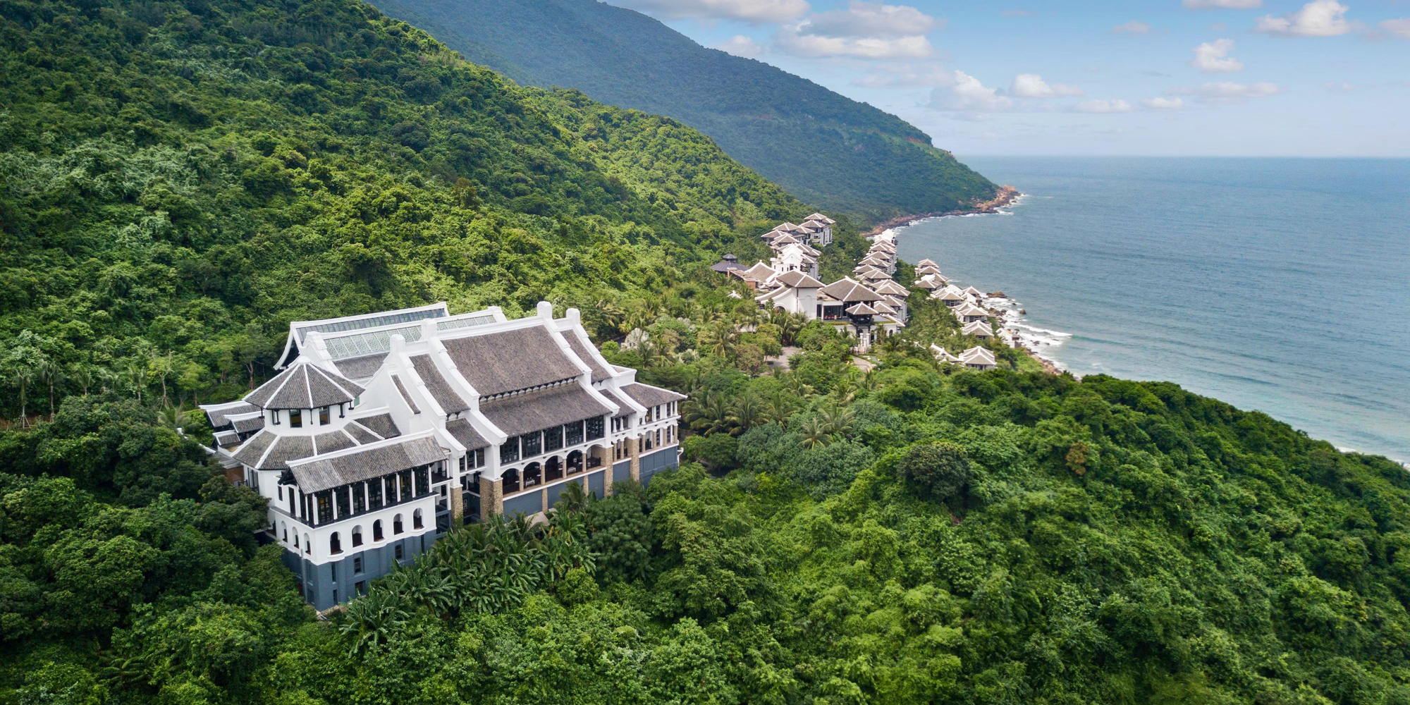 InterContinental Danang sang trọng hàng đầu châu Á 2025