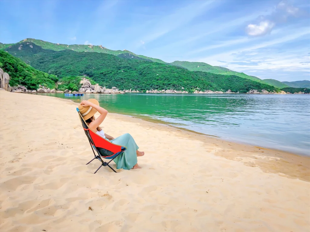 Bãi Sơn Đừng – bãi biển hoang sơ ít người biết ở Nha Trang.