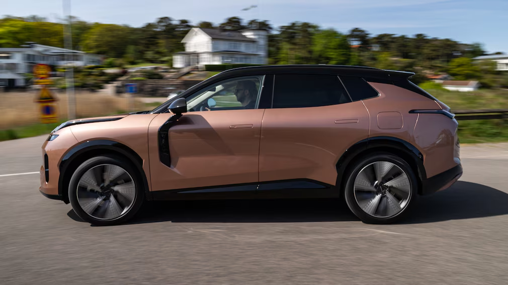 Lynk & Co 08 Ra Mắt Việt Nam 2025: Giá Lăn Bánh, Đánh Giá Chi Tiết Thông Số Kỹ Thuật