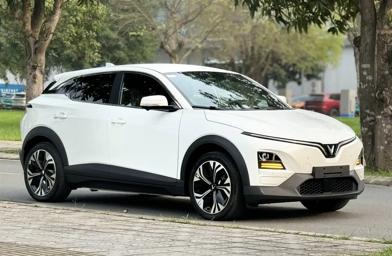 VF 6 và Yaris Cross chiếm hơn 50% thị phần CUV cỡ B sau ba quý đầu 2025