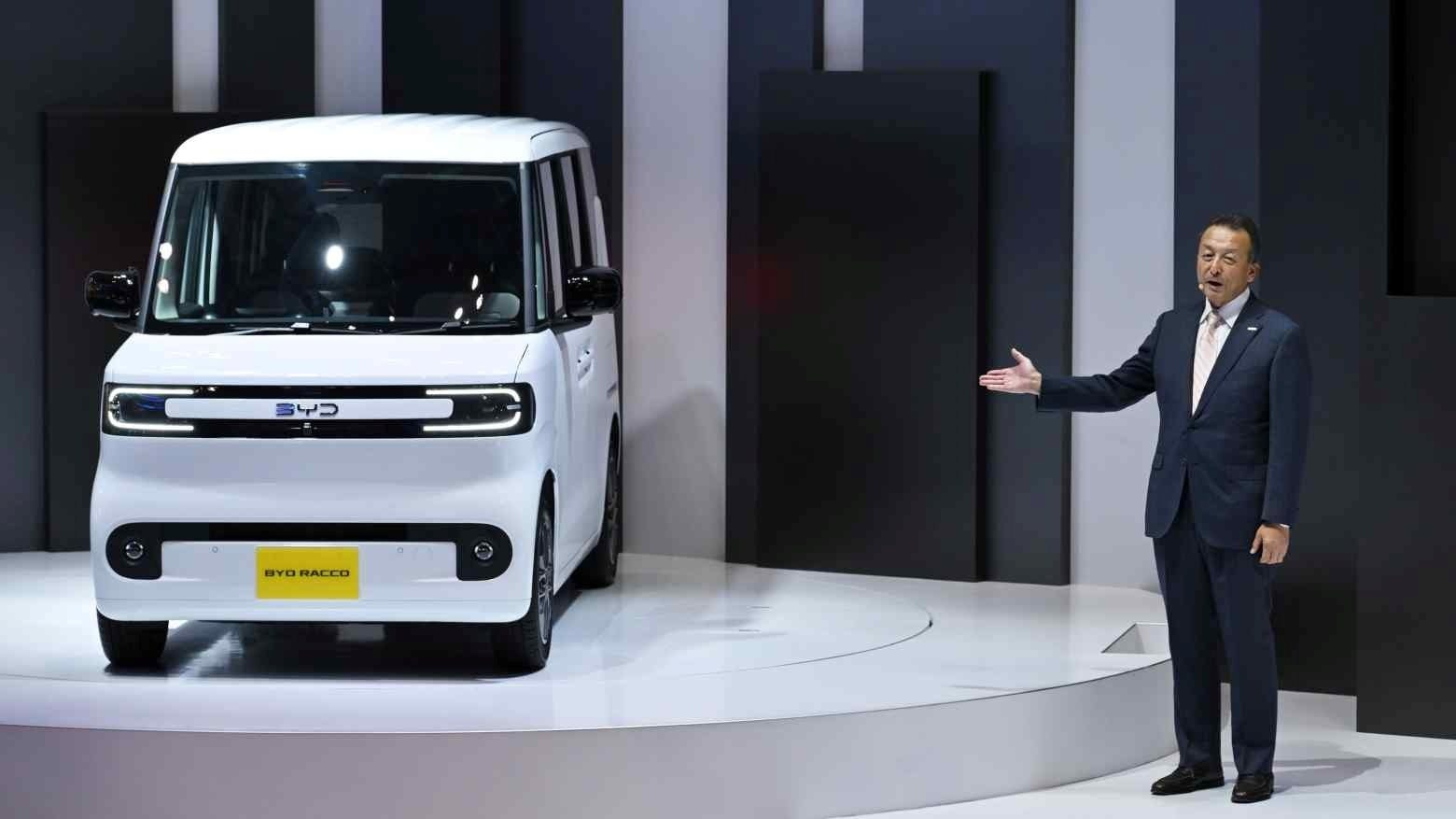 Racco mang phong cách thẳng đứng, thân xe cao