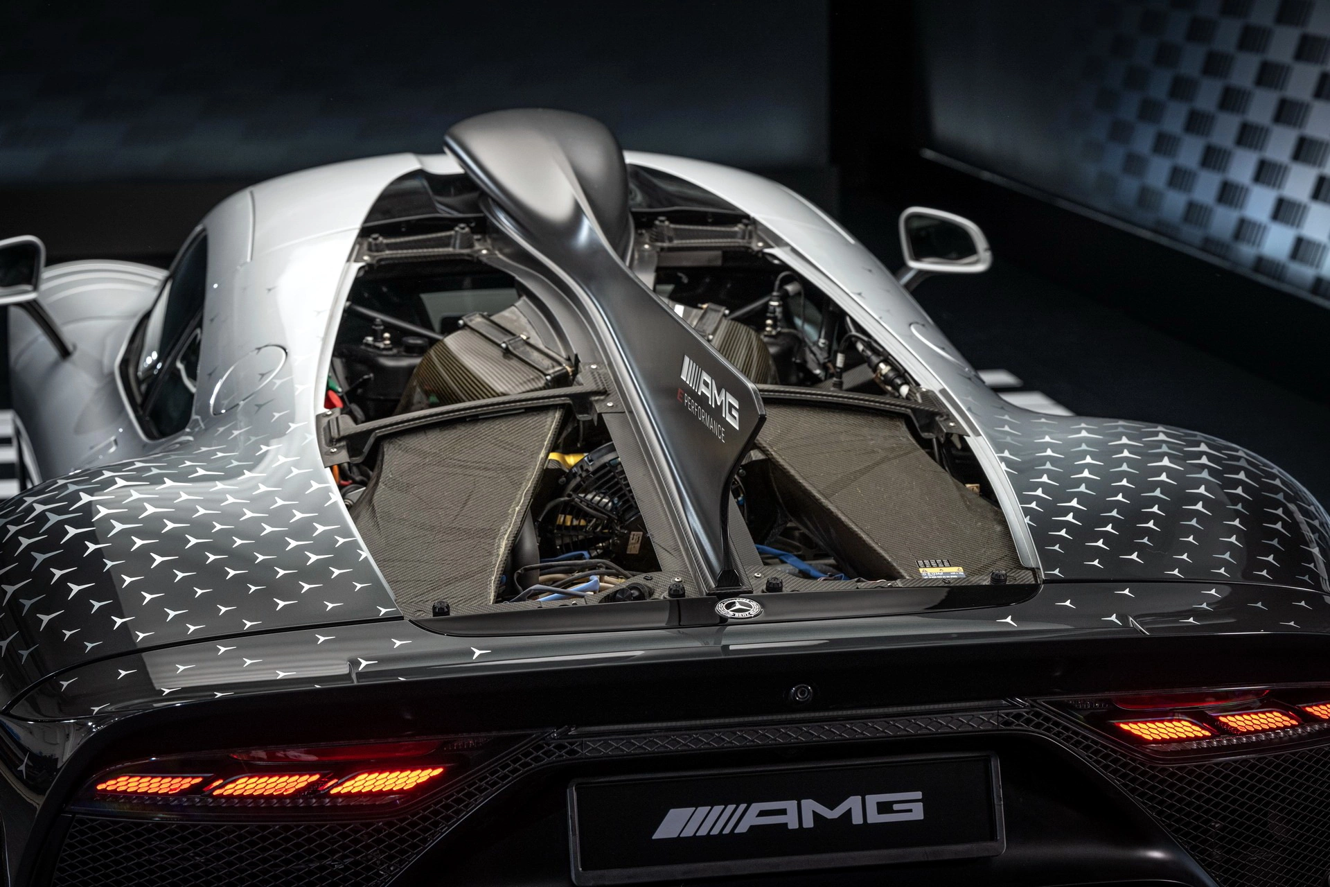 Động cơ hybrid V6 Mercedes-AMG One