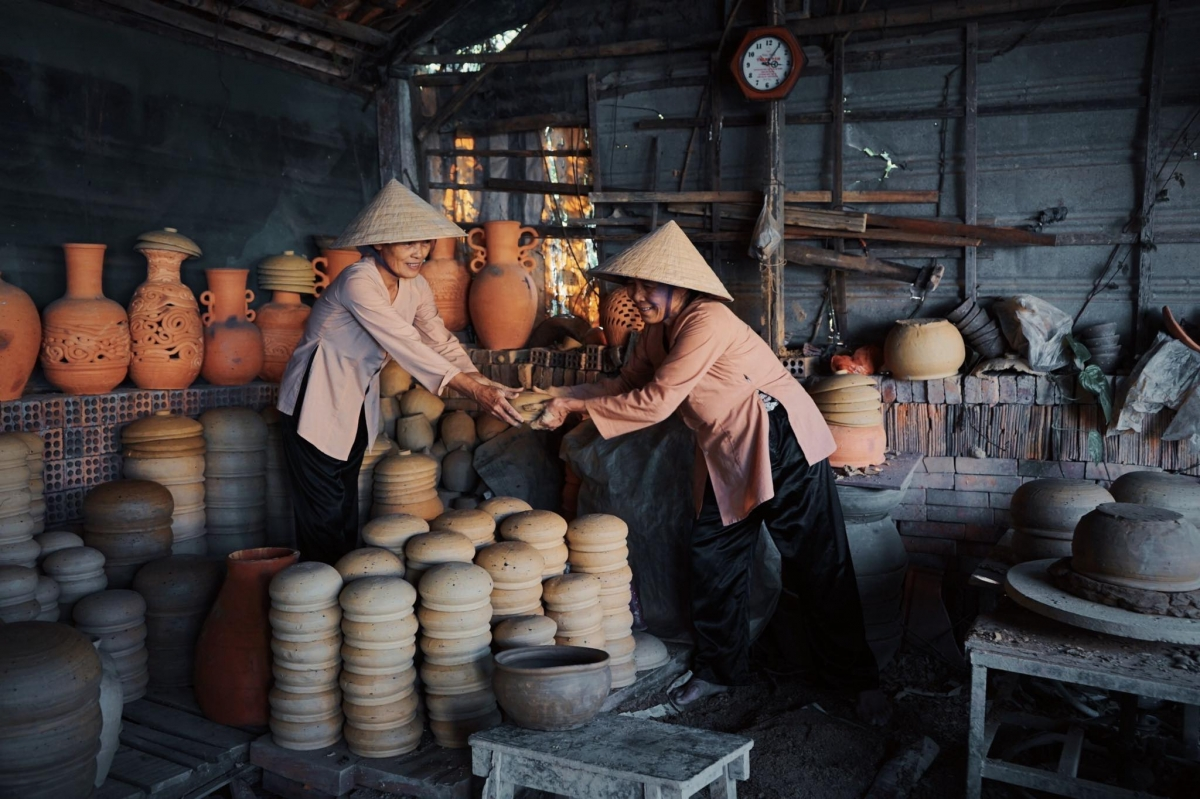 Trải nghiệm làm gốm thủ công tại làng gốm Thanh Hà Hội An 2025