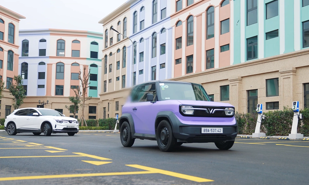 Có nên học lái xe bằng ô tô điện?