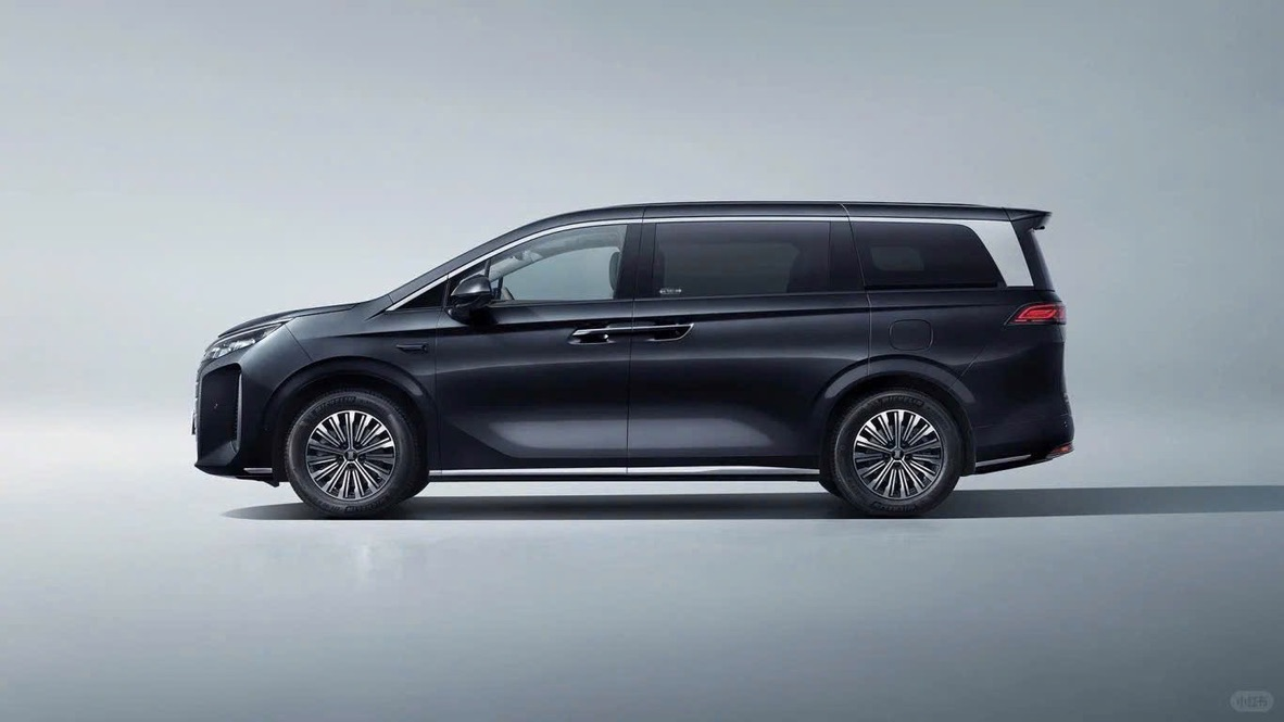 BYD M9 Giá Bán Niêm Yết Và Ước Tính Giá Lăn Bánh (2025)