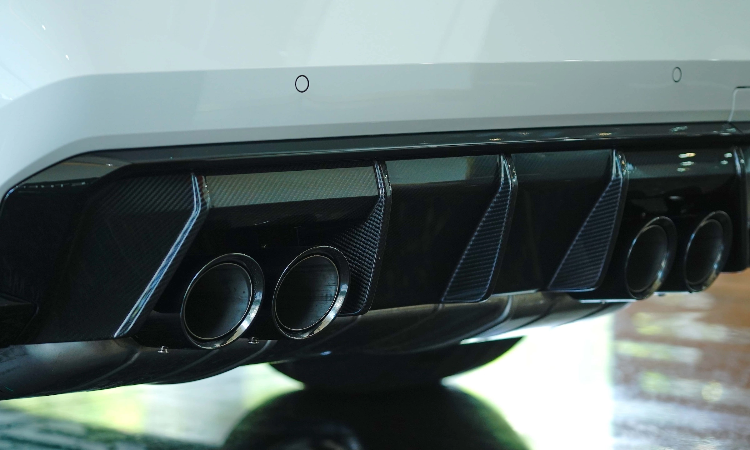 hình ảnh chi tiết BMW M4 Competition 2025 ngoại thất