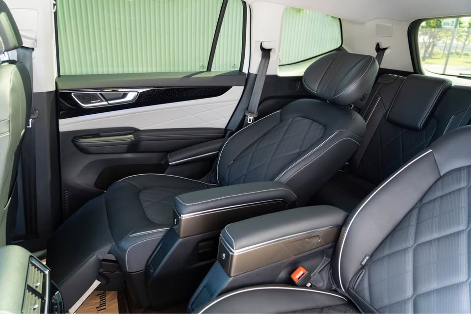 Nội Thất Độc Quyền và Tiện Nghi Cao Cấp