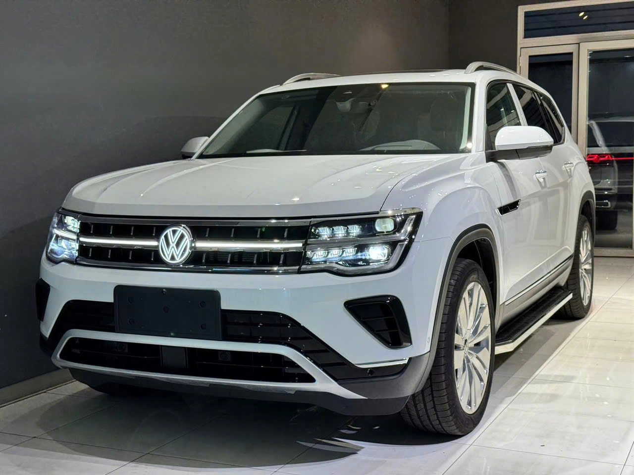Giá Niêm Yết Chính Thức Của Volkswagen Teramont President
