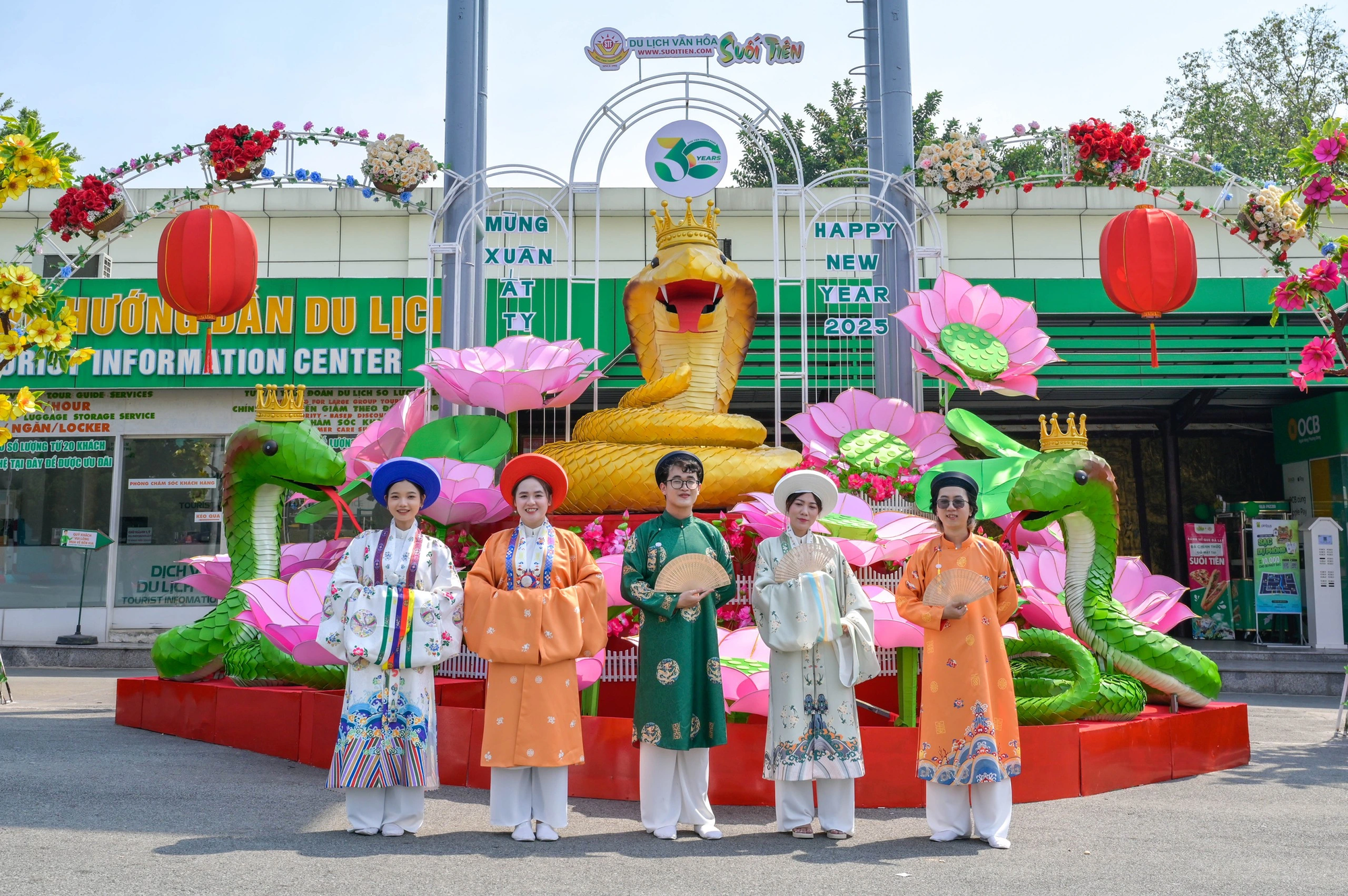 Ý nghĩa xuất hành đầu năm theo phong thủy với Tài Thần và Hỷ Thần năm Bính Ngọ