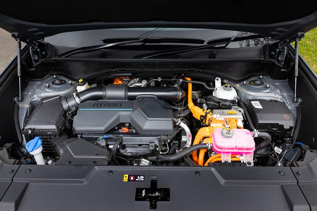 Động cơ tiết kiệm nhiên liệu Hyundai Santa Fe Hybrid chỉ 5,1L/100km