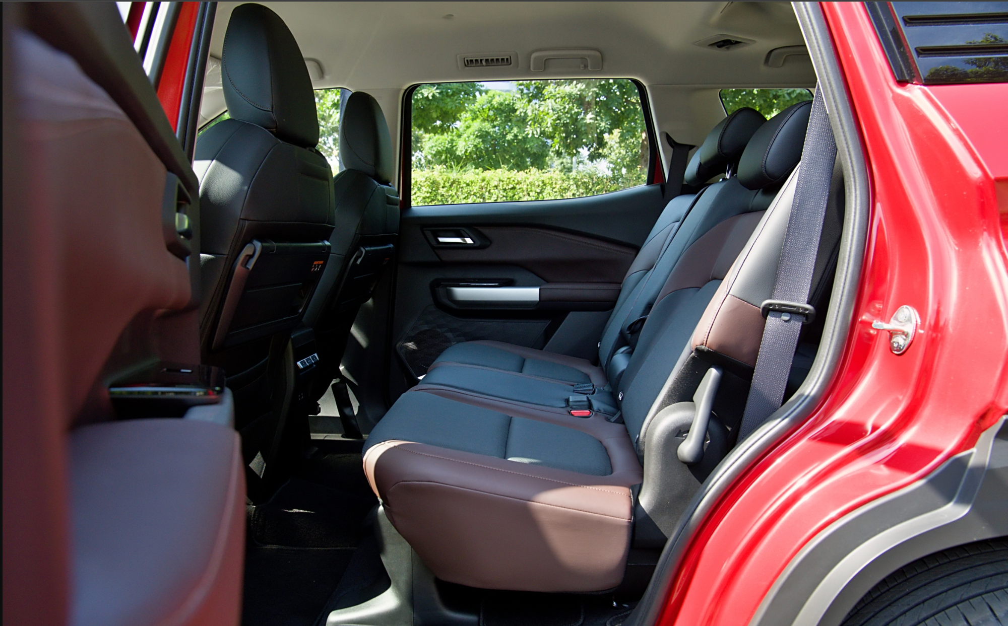 Nội thất và tiện nghi trên Destinator