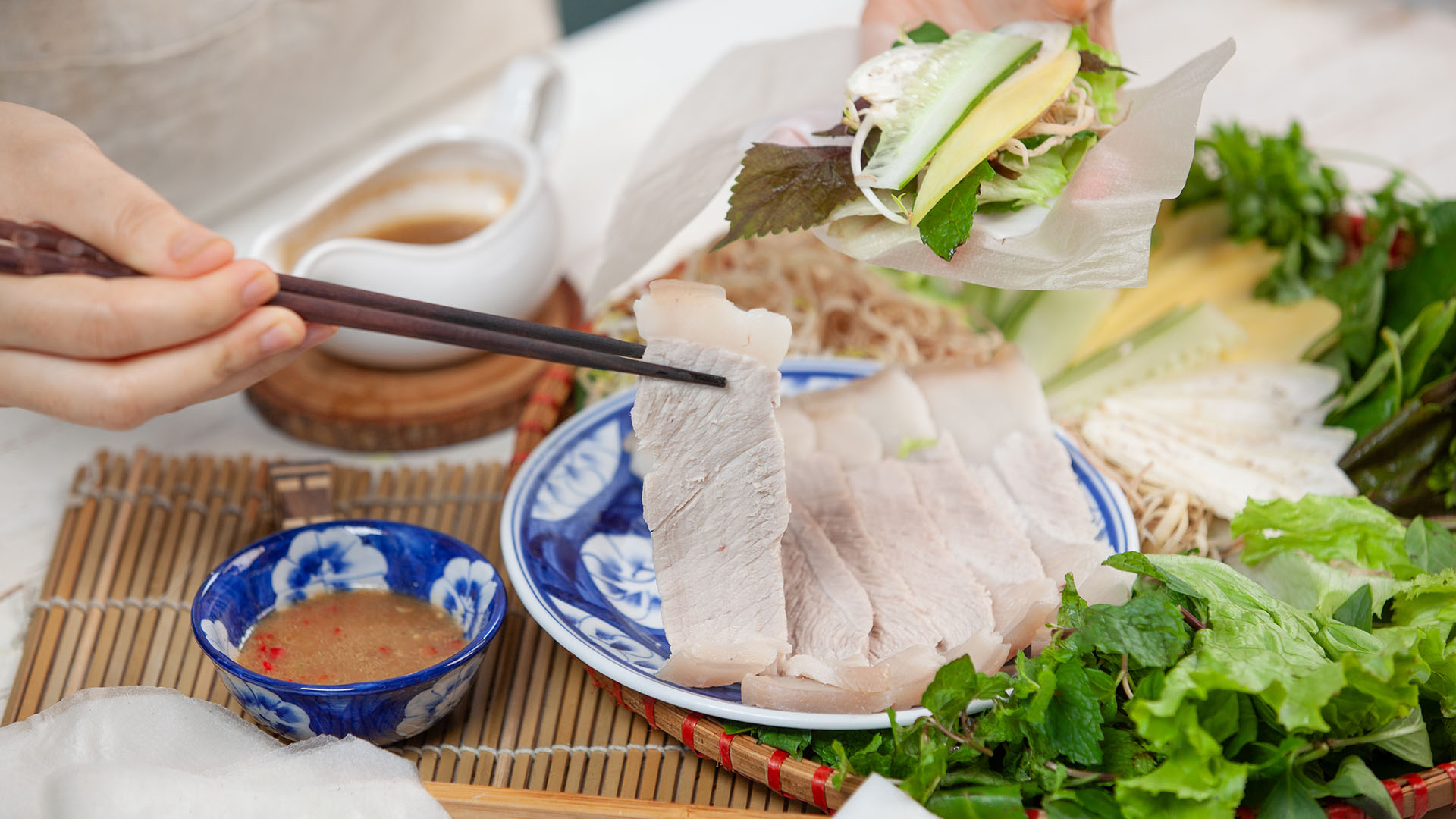 Bánh tráng cuốn thịt heo 2 đầu da đặc sản Đà Nẵng 