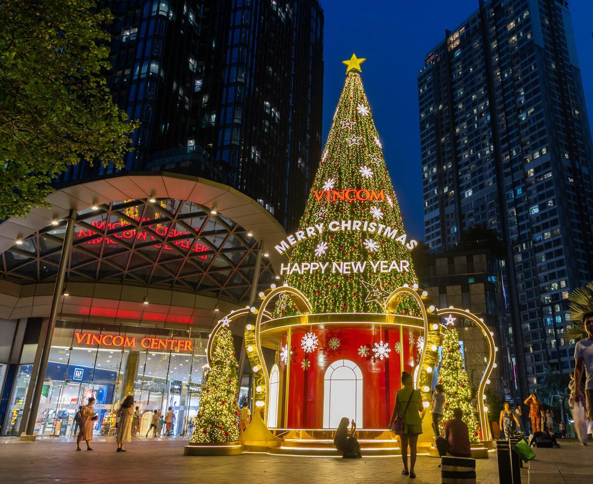 Top địa điểm check in Noel TP.HCM 2025 Landmark 81