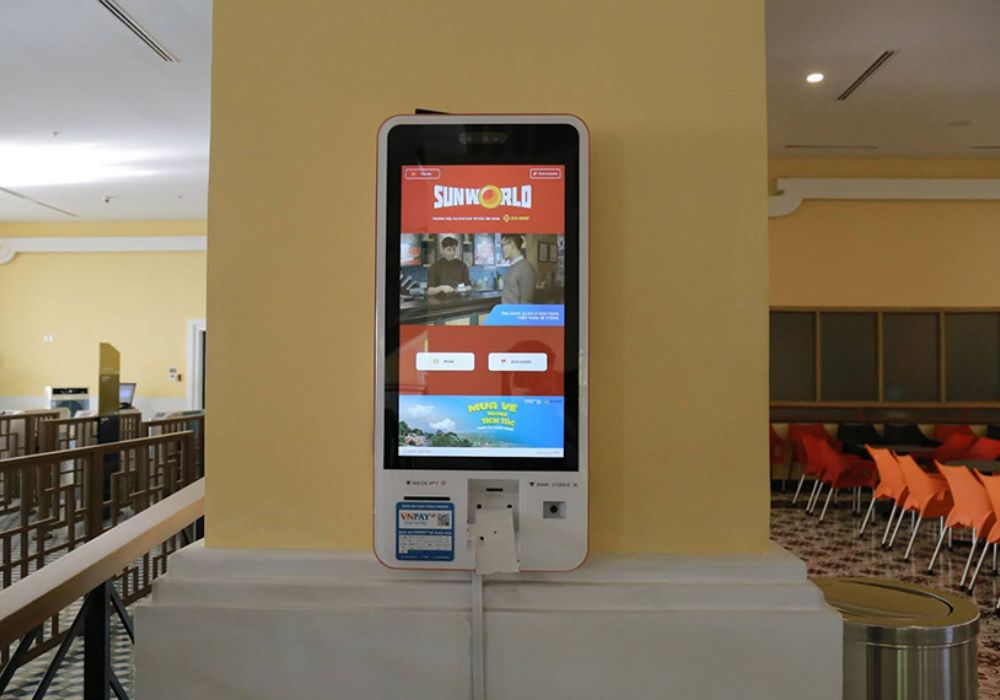 Du khách có thể mua vé qua máy bán vé tự động VNPAY