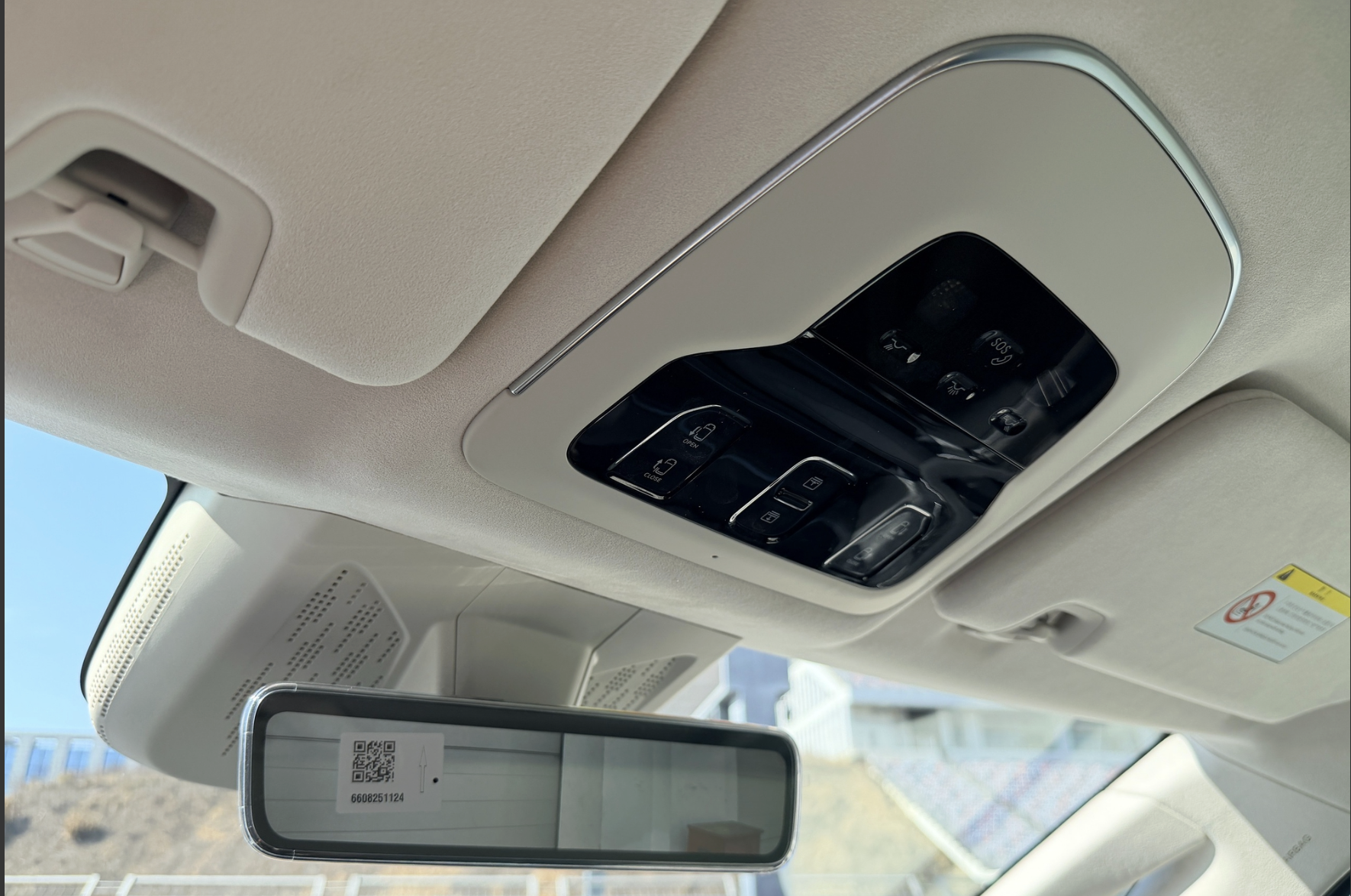 Khả Năng Vận Hành Và Công Nghệ Pin Đỉnh Cao Của Zeekr 009 Grand