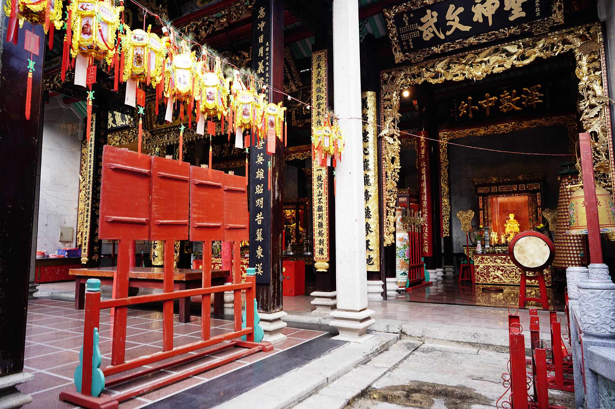 Nghĩa An Hội Quán - Cầu tình duyên bền vững