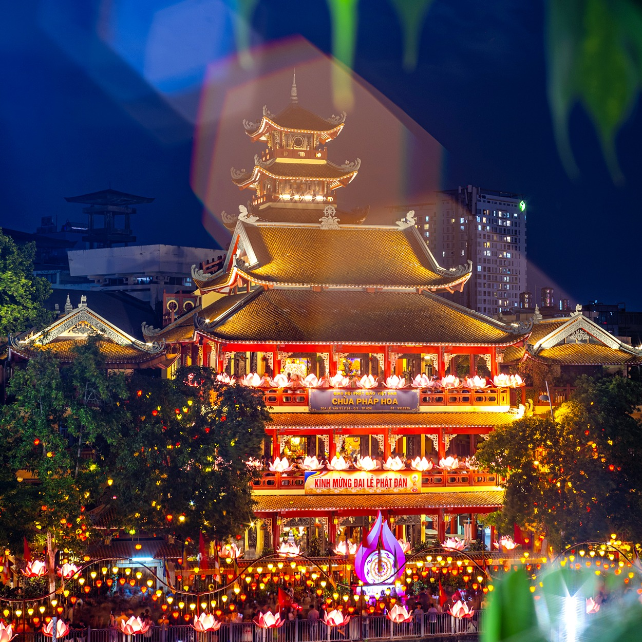 Chùa Pháp Hoa - Lãng mạn lễ thả đèn hoa đăng