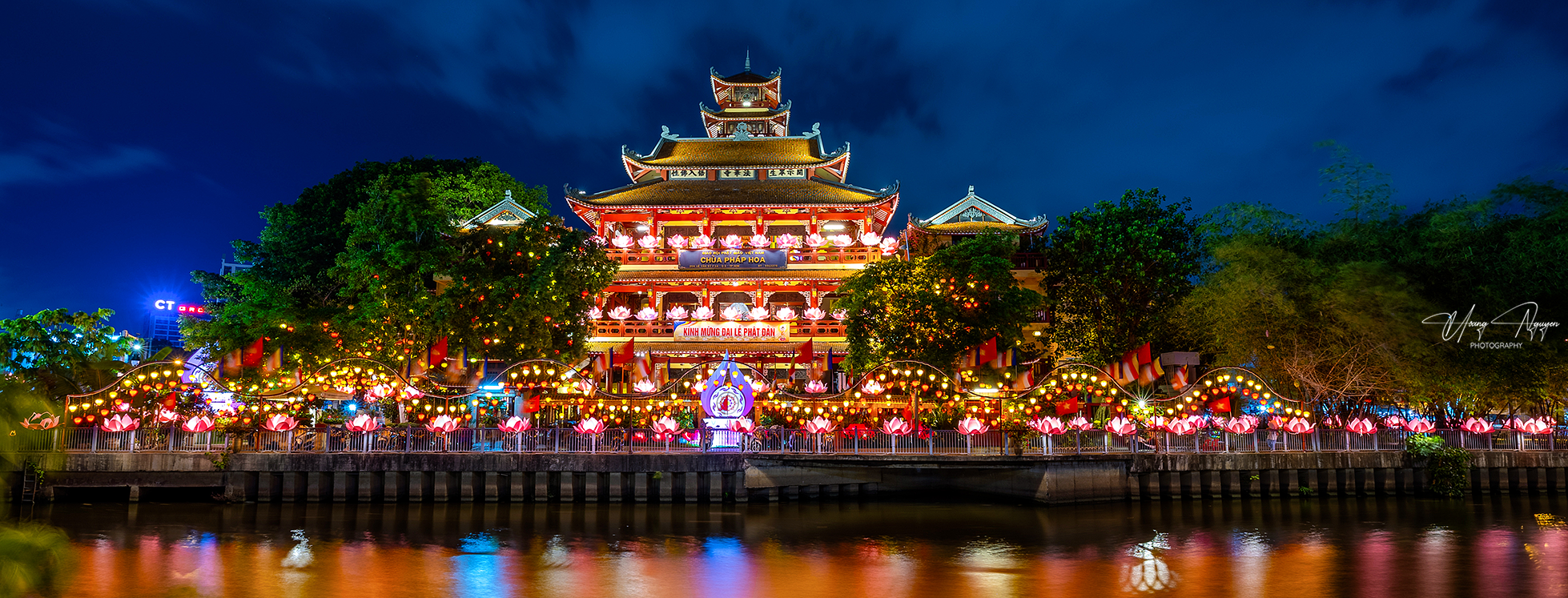 Chùa Pháp Hoa - Lãng mạn lễ thả đèn hoa đăng