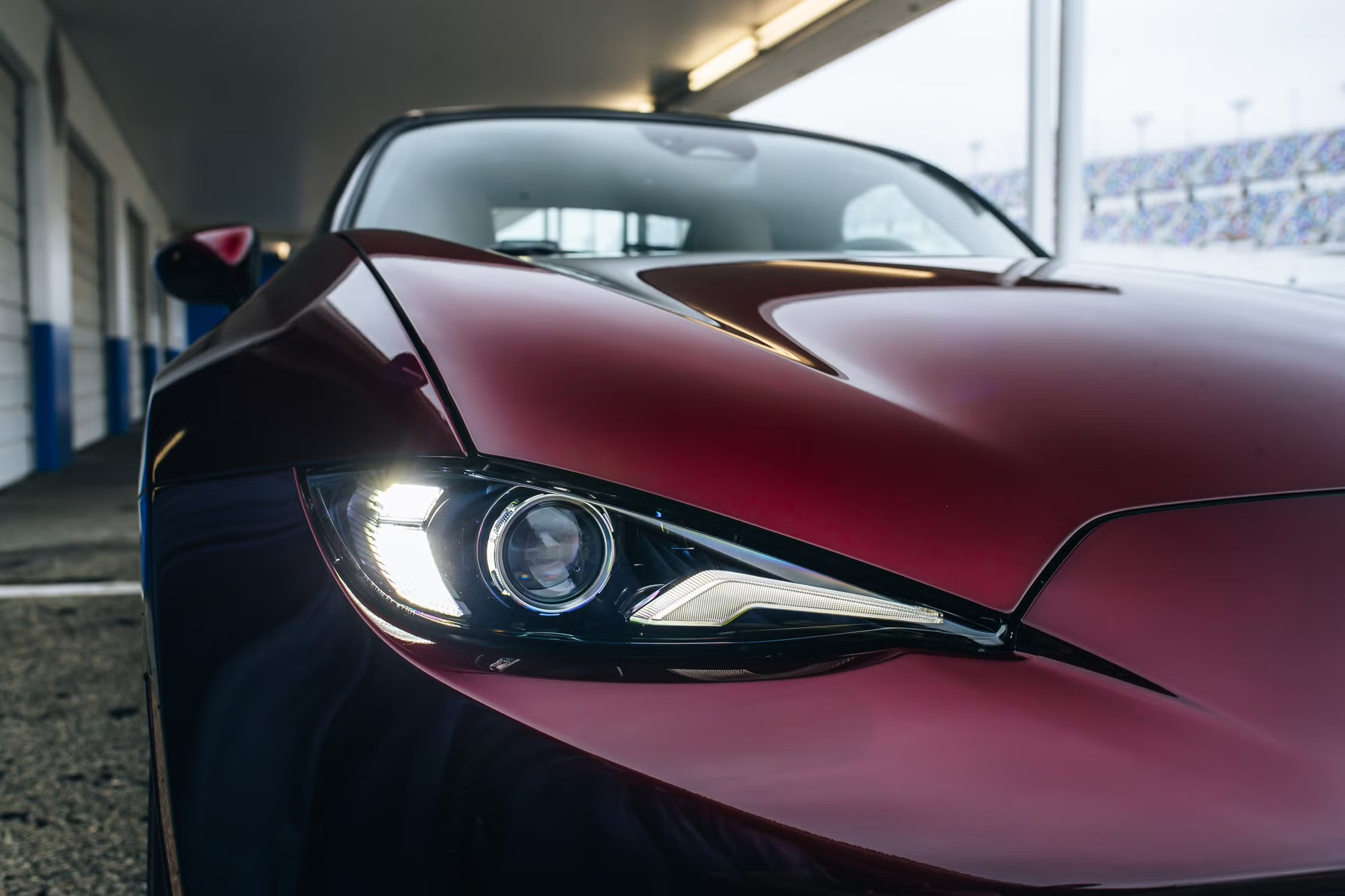 Giá Lăn Bánh Mazda MX-5 Ước Tính Chi Tiết