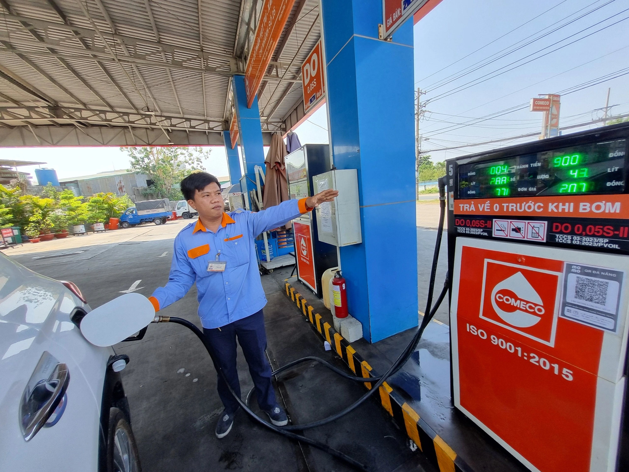 Giá xăng dầu trong nước đồng loạt tăng