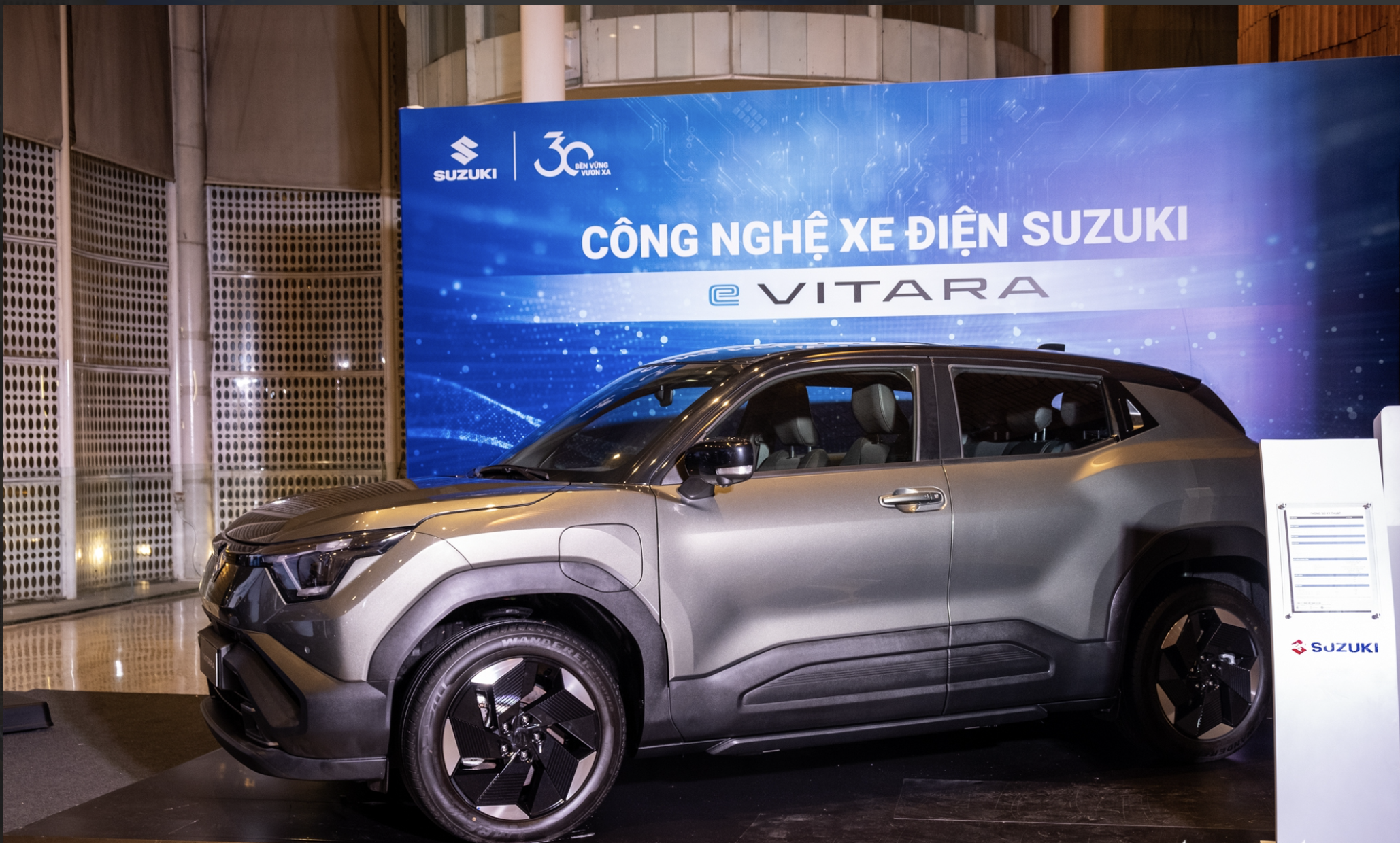 Xe Điện Suzuki eVitara: Khi Nào Mở Bán Tại Việt Nam, Giá Bao Nhiêu, Thông Số Thế Nào?
