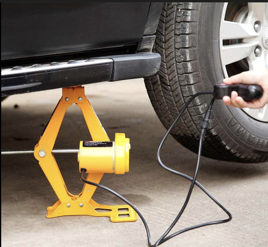 Hướng Dẫn Các Bước Thay Lốp Dự Phòng Ô Tô Chuẩn Kỹ Thuật