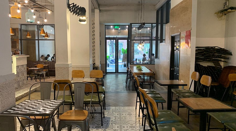 Top Quán Cafe Xem Bóng Đá Xuyên Đêm Tại TP.HCM