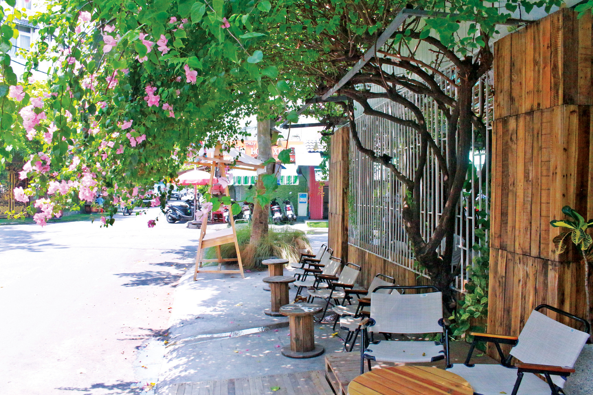 Top Quán Cafe Xem Bóng Đá Xuyên Đêm Tại TP.HCM