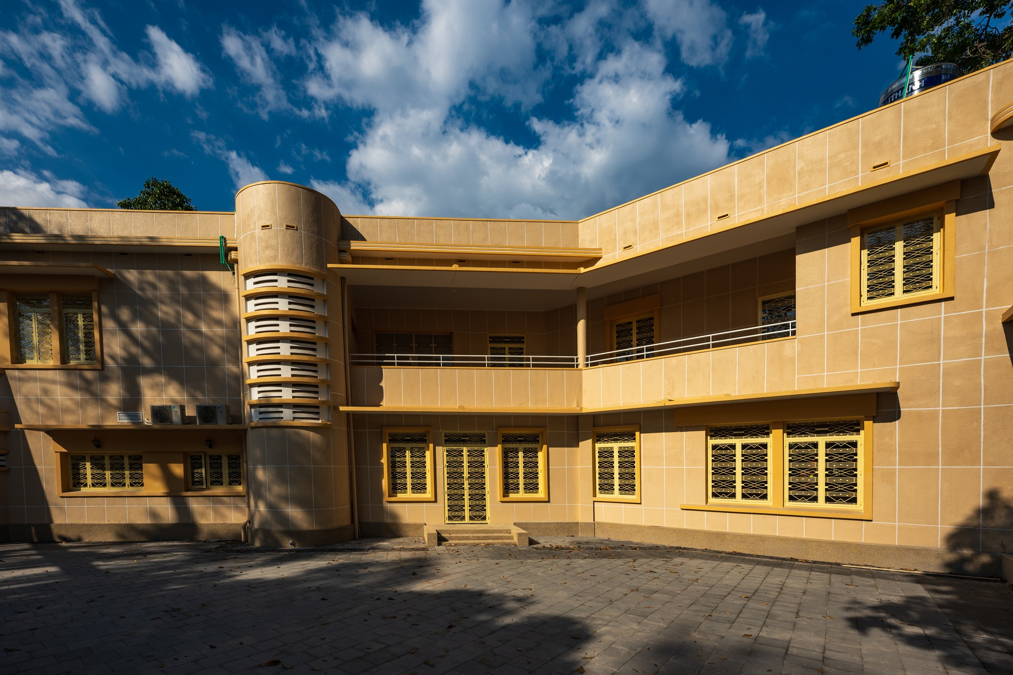 Công Viên Lý Thái Tổ Gửi Xe Ở Đâu?