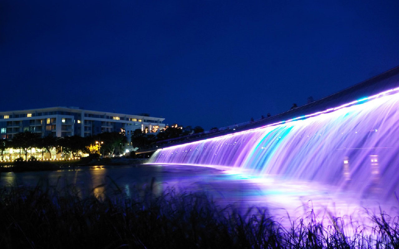 Lịch phun nước Cầu Ánh Sao quận 7 và hệ thống đèn led