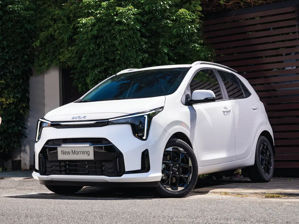 cac-dong-xe-4-cho-cho-thue-tu-lai-gia-re-nhat