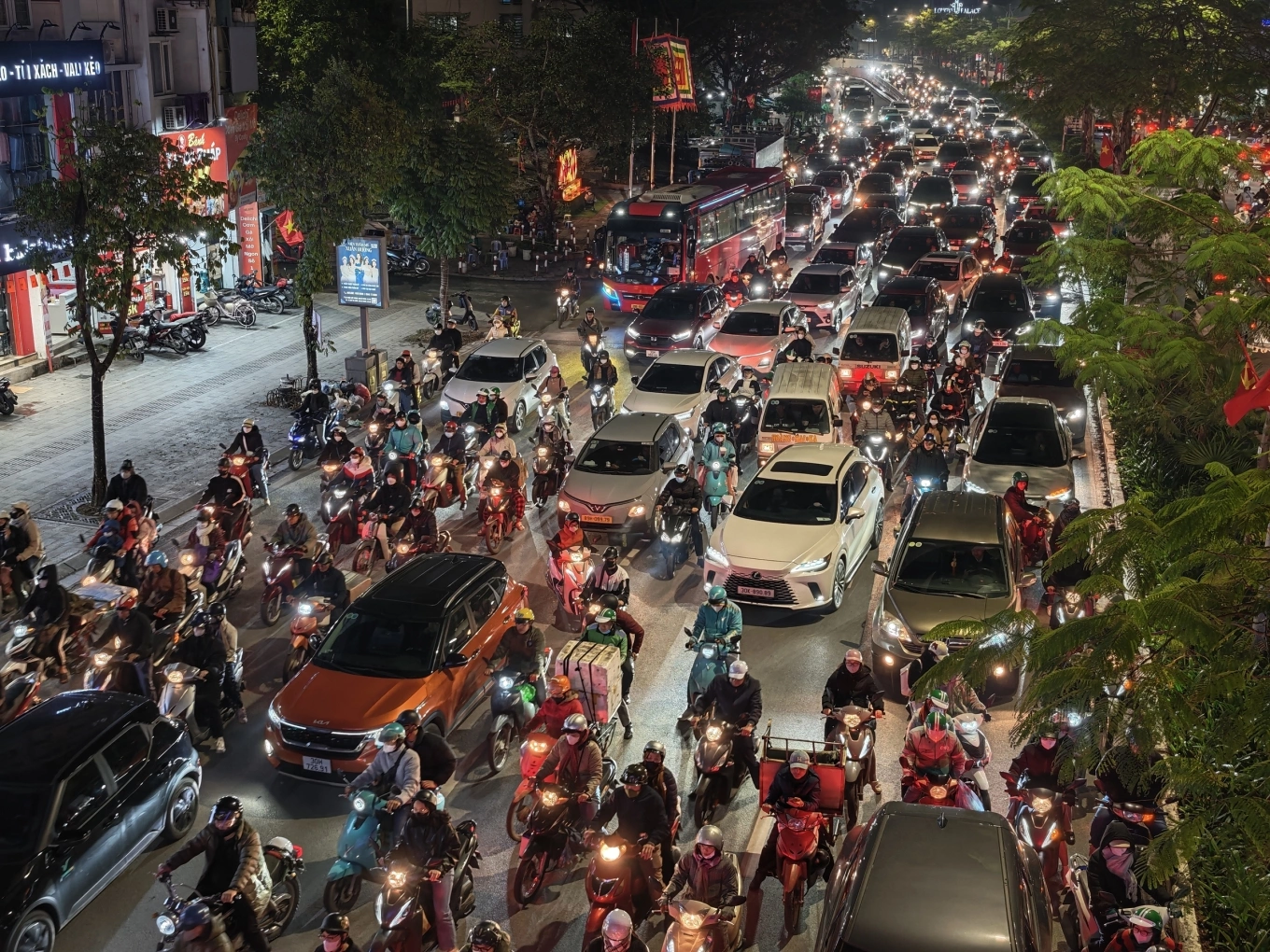 Những Tuyến Đường Ùn Tắc, Kẹt Xe Cần Tránh Dịp Lễ Giỗ Tổ, 30/4 & 1/5 